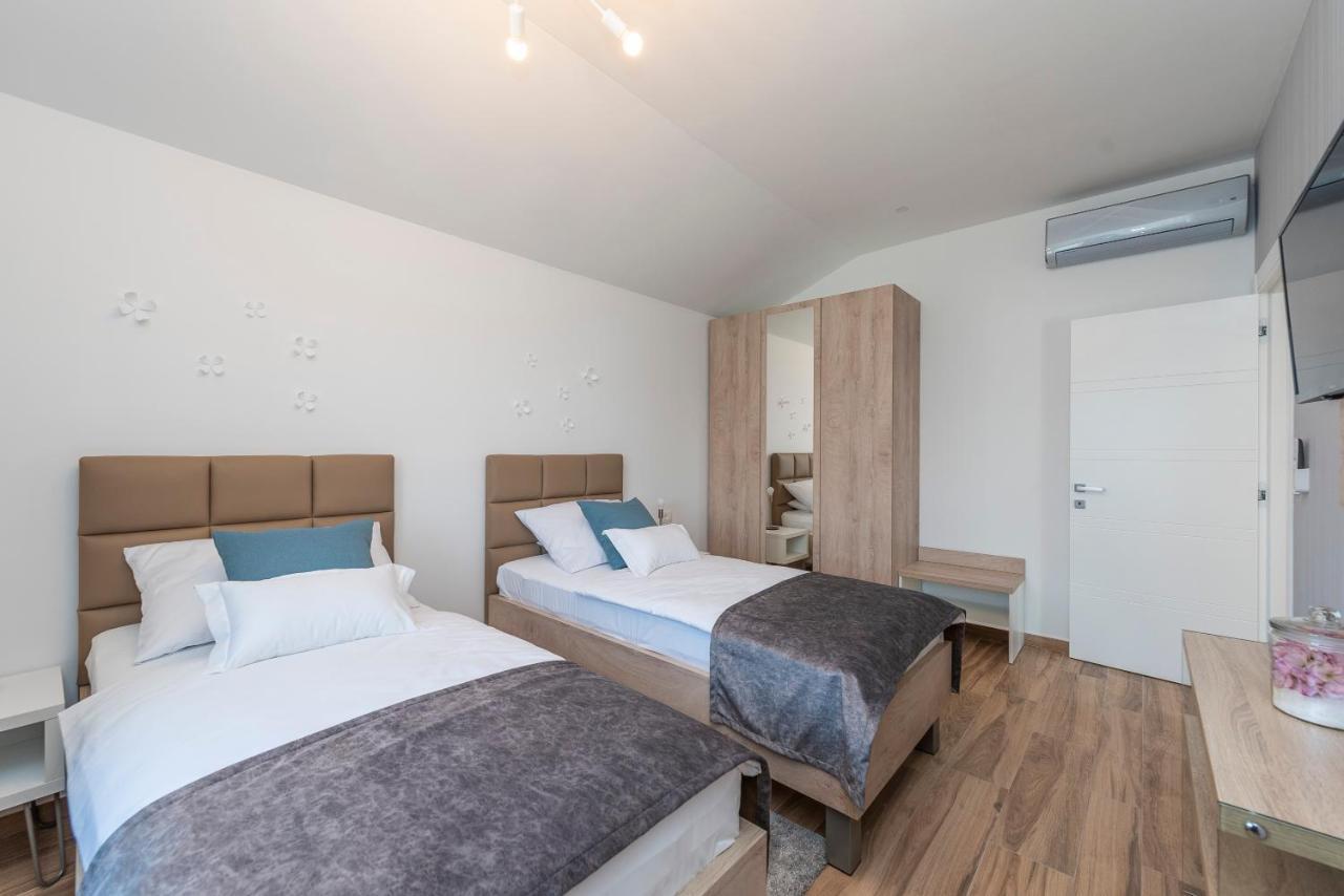 Luxury Apartments - La Vir 5& 6 Dış mekan fotoğraf