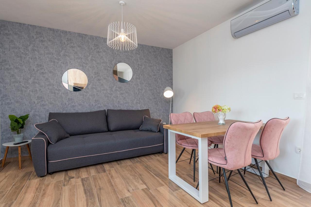 Luxury Apartments - La Vir 5& 6 Dış mekan fotoğraf