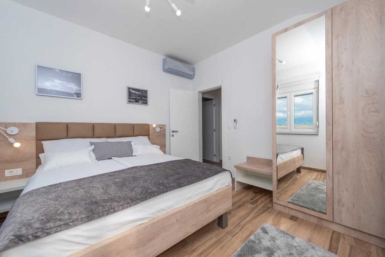 Luxury Apartments - La Vir 5& 6 Dış mekan fotoğraf
