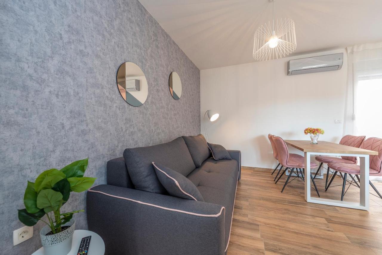 Luxury Apartments - La Vir 5& 6 Dış mekan fotoğraf