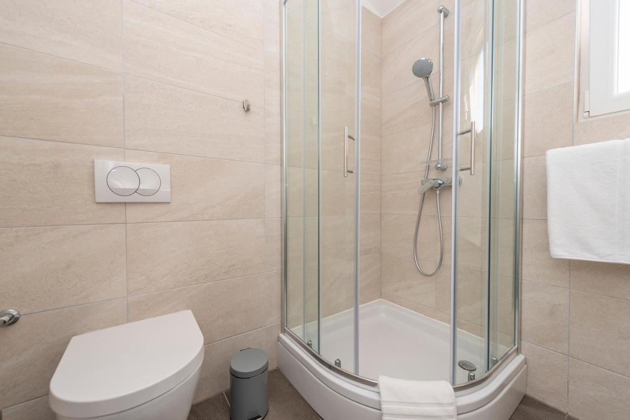Luxury Apartments - La Vir 5& 6 Dış mekan fotoğraf